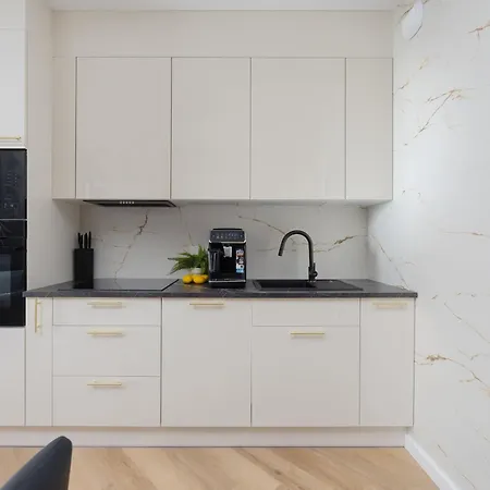 Beige In With Parking And Air Conditioned Living By Renters