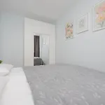 Appartement Beige In With Parking And Air Conditioned Living By Renters Warschau